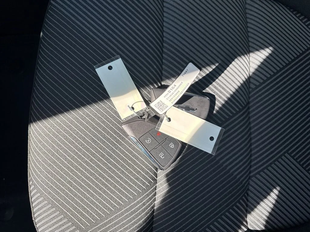New 2027 White Chevrolet LT image 30