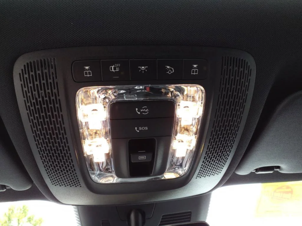 Used 2025 Mountain Grey Met Mercedes-Benz GLA 250 image 21