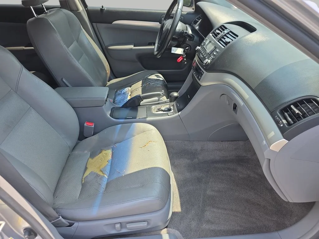 Used 2008 Silver Acura Base image 8