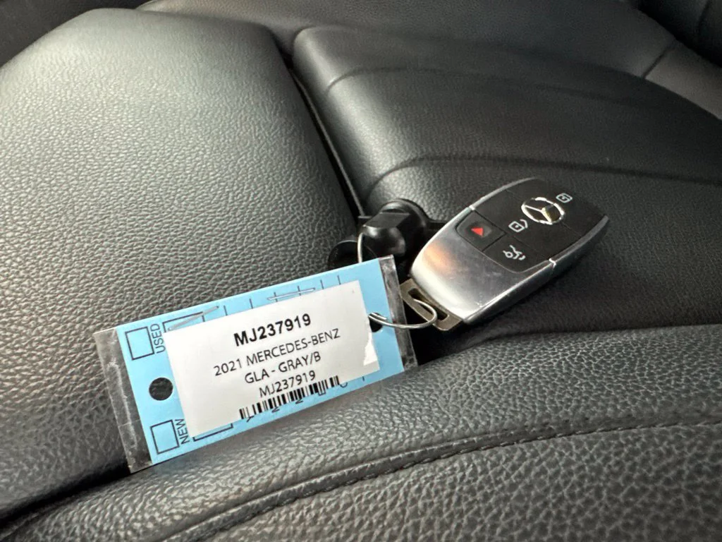 Used 2021  Mercedes-Benz GLA 250 image 31