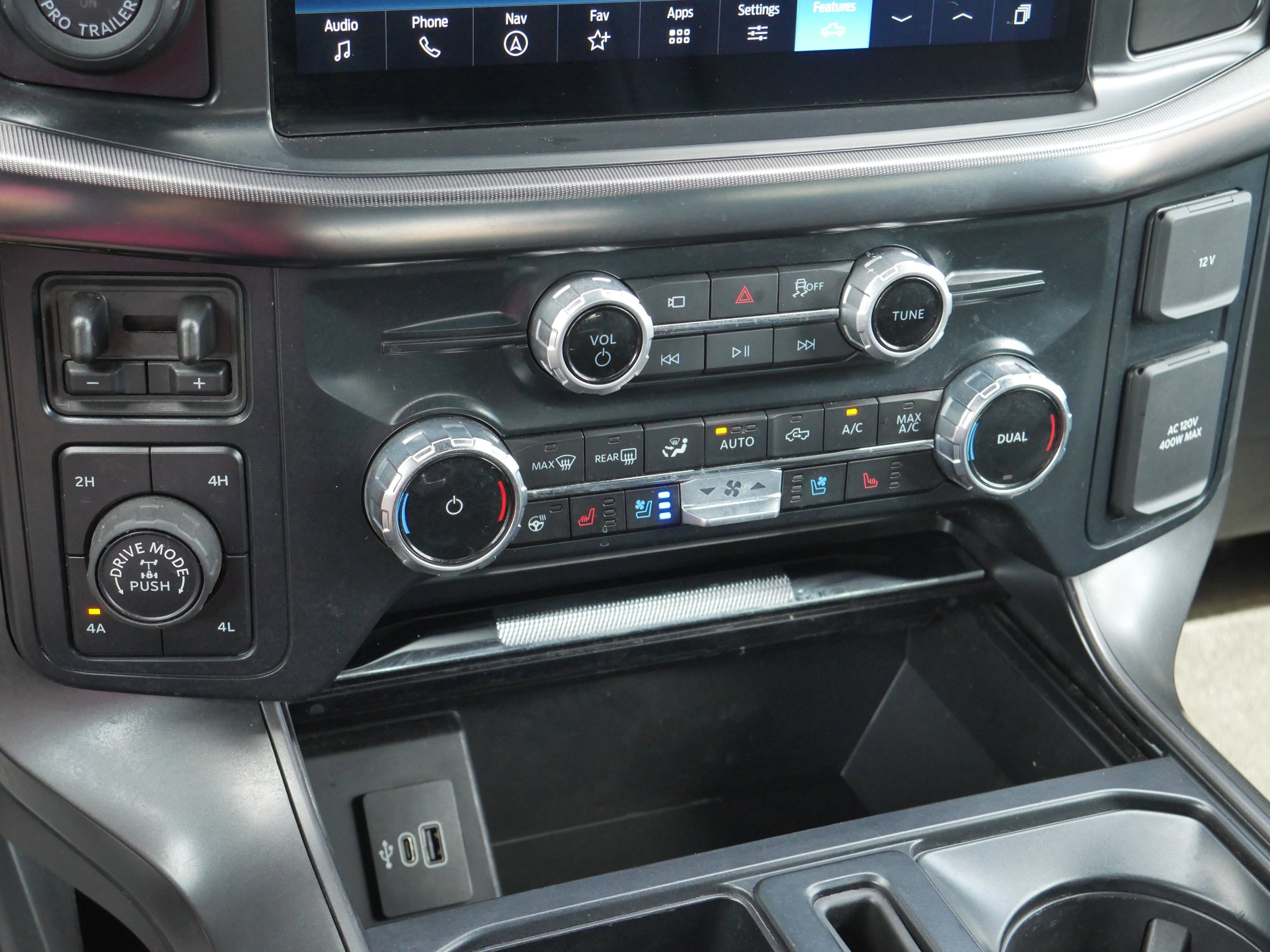 2025 Ford F-150 Lariat - Photo 17