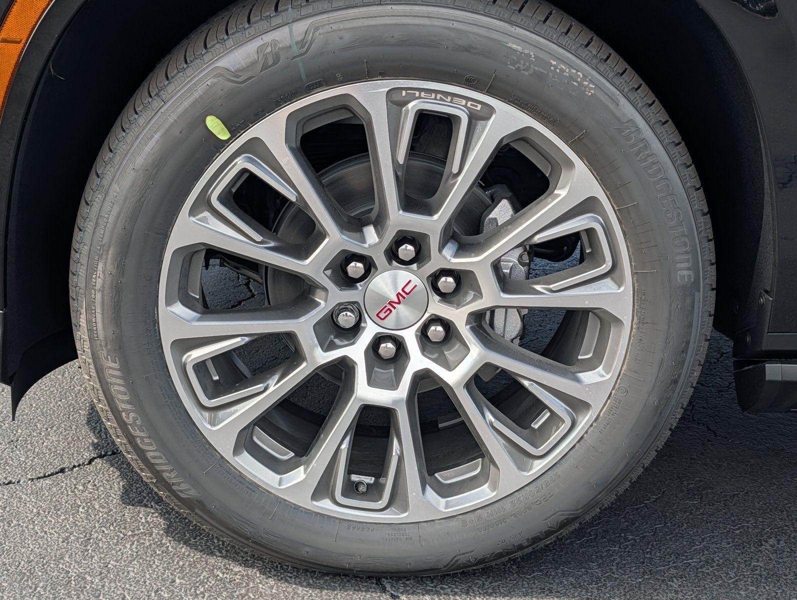 2026 GMC Yukon XL Denali - Photo 11