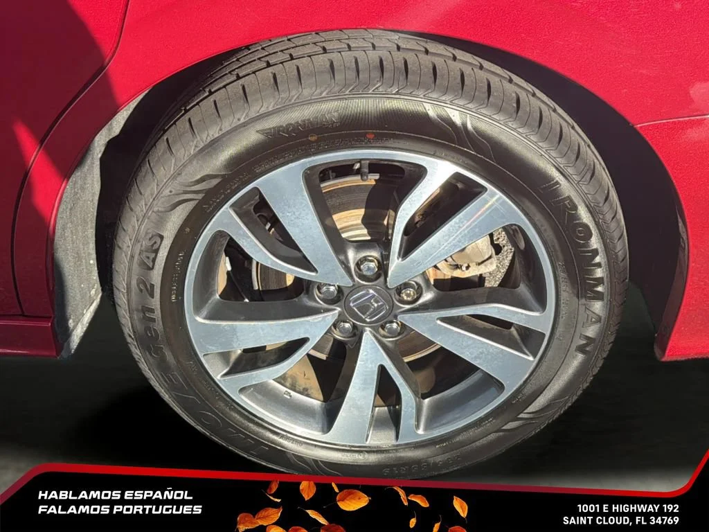 Used 2023 Red Honda Touring image 12