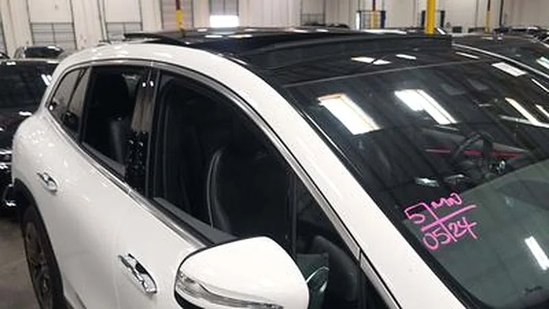 Used 2023 White Mercedes-Benz 450 image 22