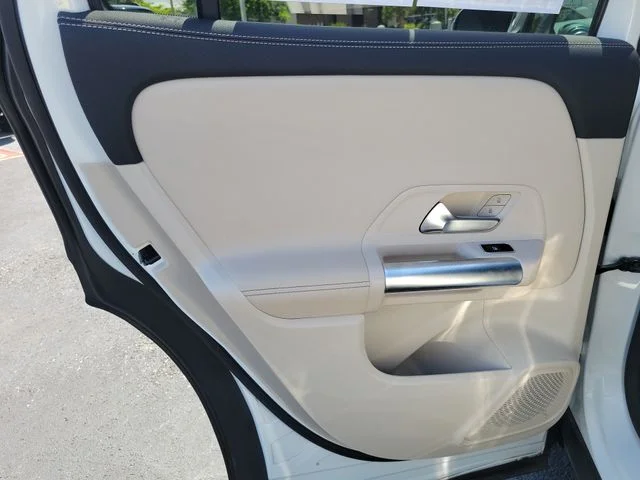 Used 2025 White Mercedes-Benz GLA 250 image 10