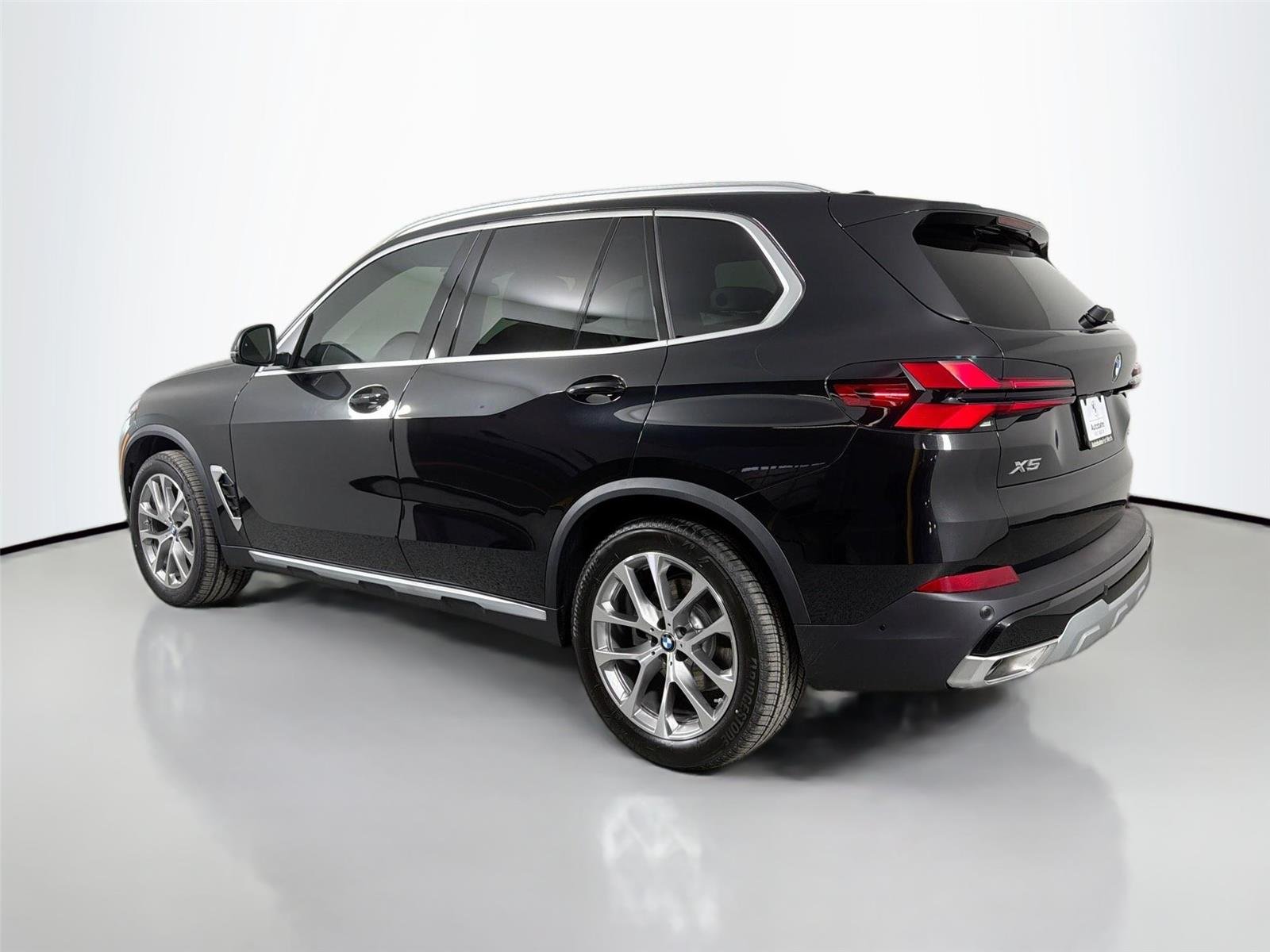 New 2026 Black Sapphire Metallic BMW xDrive40i image 7