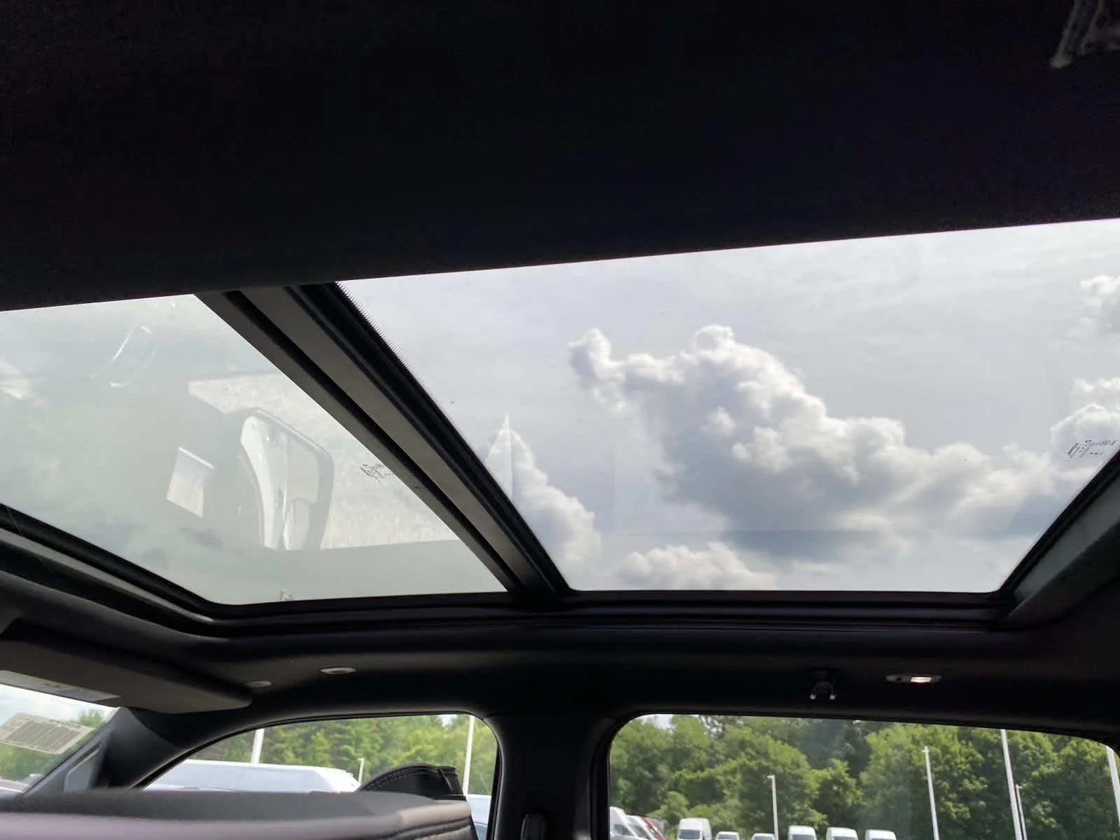 New 2026 Bright White Clear-Coat Exterior Paint RAM Laramie image 8