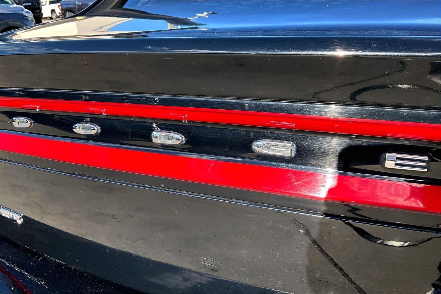 Used 2017 Pitch Black Clearcoat Dodge SE image 30