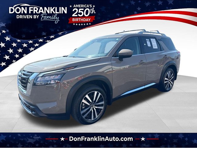 2025 Nissan Pathfinder Platinum