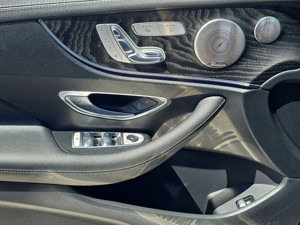 Used 2022 Black Mercedes-Benz E 450 image 31