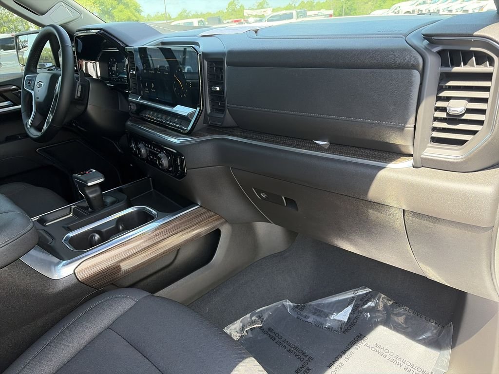 Used 2023 White Chevrolet RST image 32