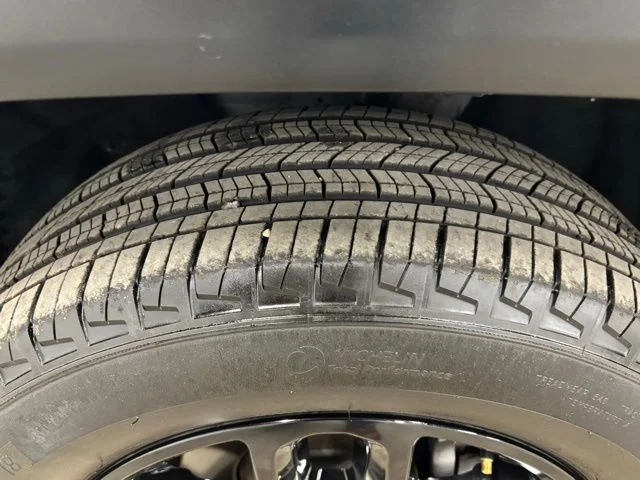 Used 2025 White Jeep Laredo X image 10