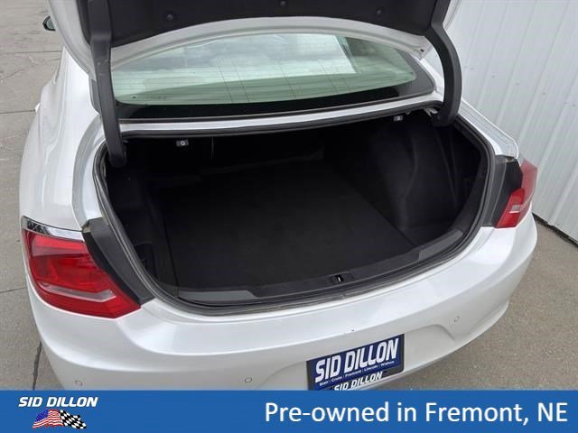 Used 2017 White Frost Tricoat Buick Premium image 5