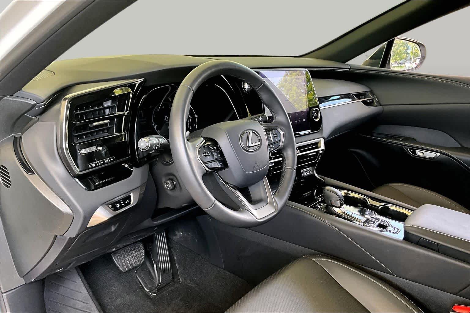 Used 2024 Eminent White Pearl Lexus  image 15