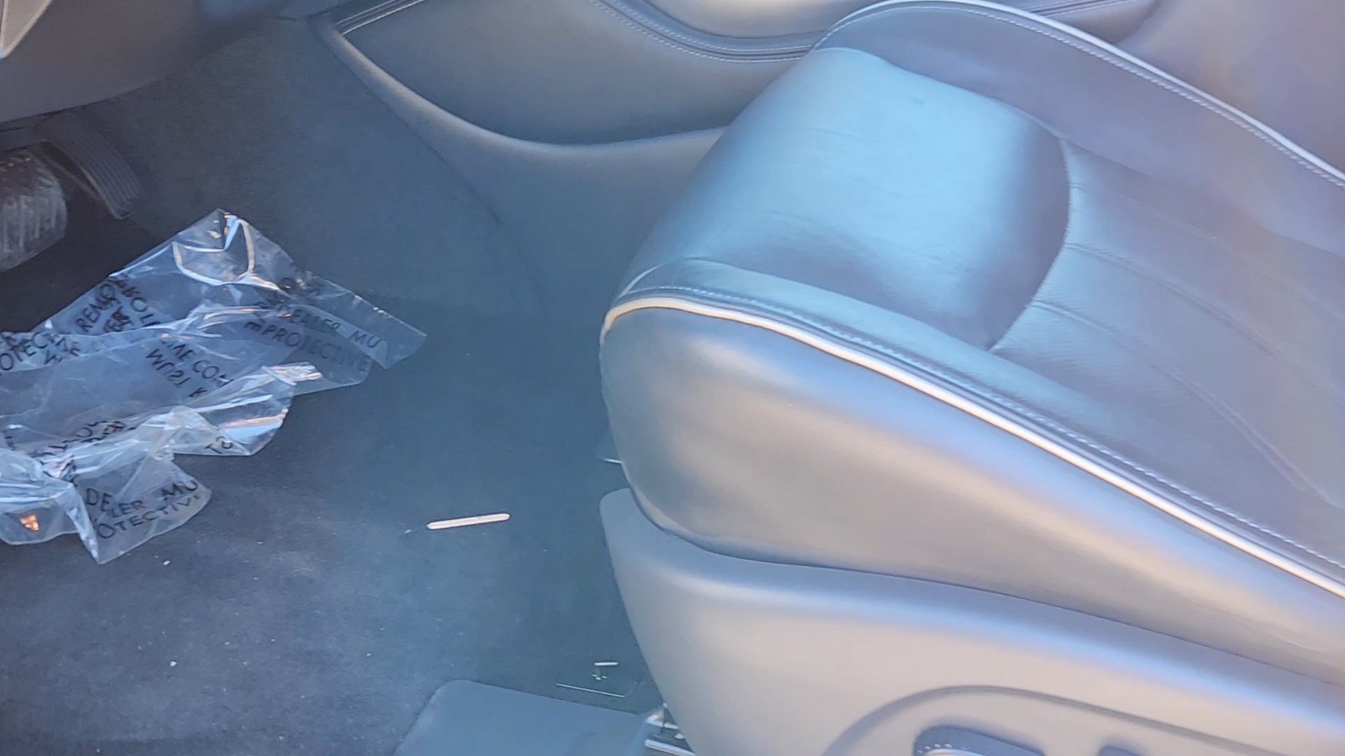 Used 2020 Hermosa Blue INFINITI LUXE image 24