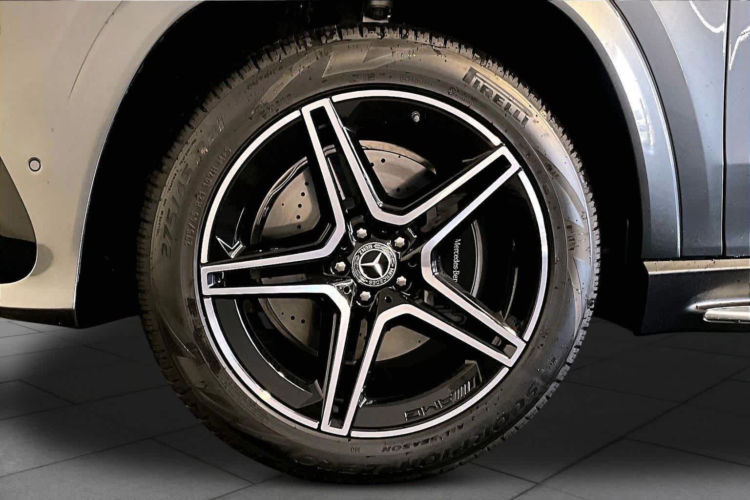 New 2026 Selenite Grey Metallic Mercedes-Benz GLS 450 image 17