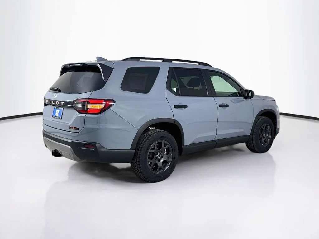 New 2026 Sonic Gray Pearl Honda TrailSport image 7