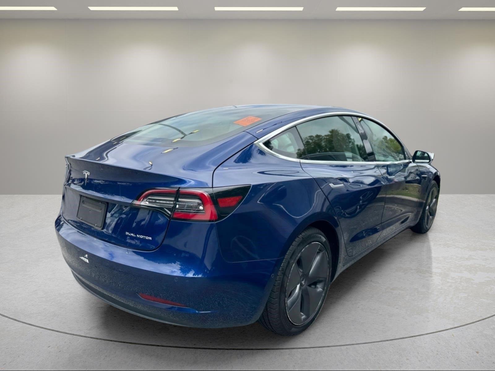 Used 2020 Deep Blue Metallic Tesla Long Range image 9