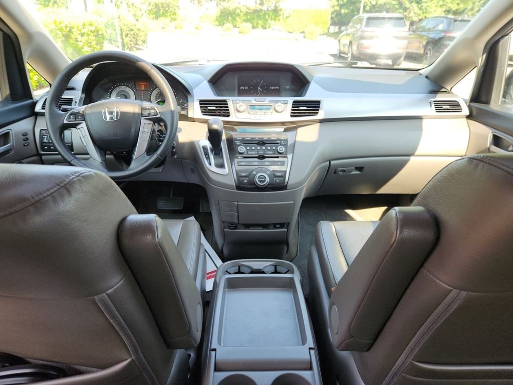 Used 2013  Honda Touring image 21