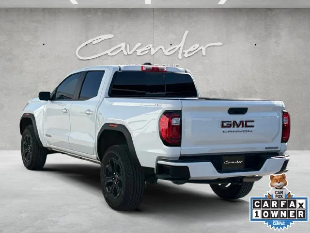 Used 2025 White GMC Elevation image 14