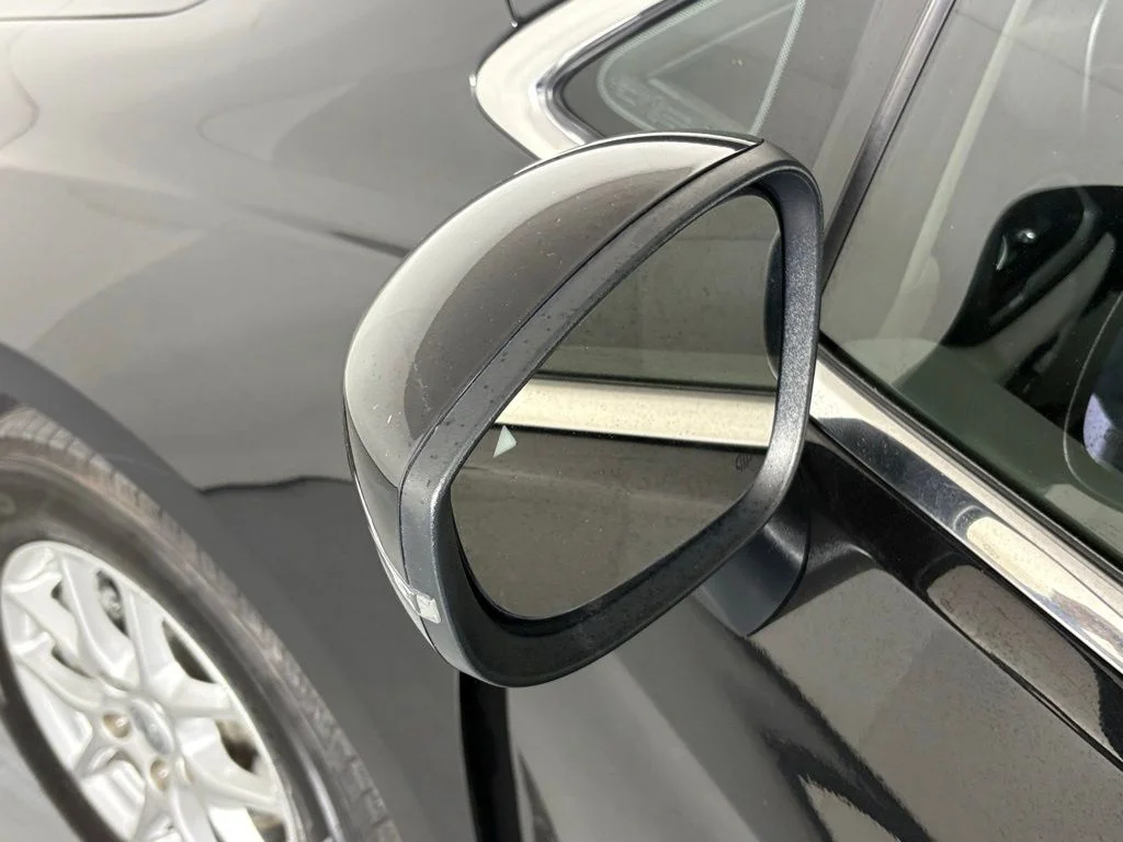 Used 2023 Black Chrysler Touring L image 14