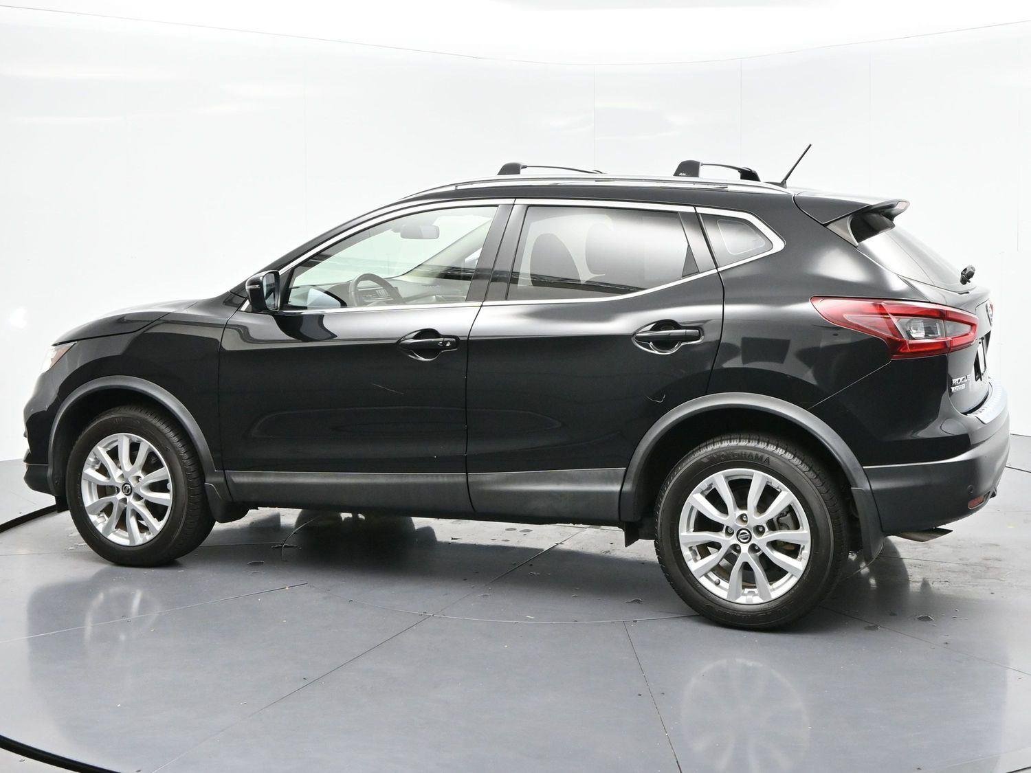 Used 2020 Magnetic Black Pearl Nissan SV image 4