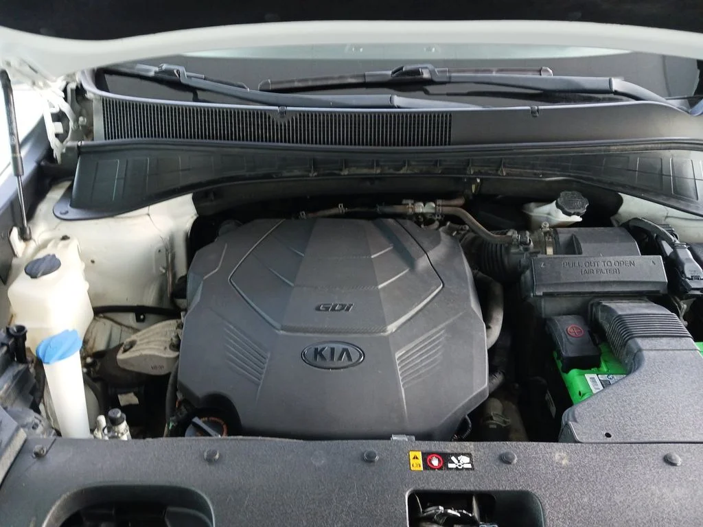 Used 2019 White Kia EX image 14