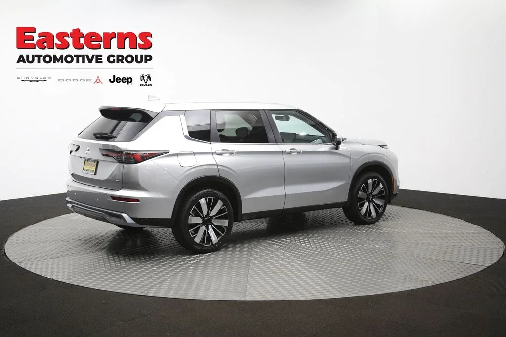 Used 2025 Silver Mitsubishi SE image 42
