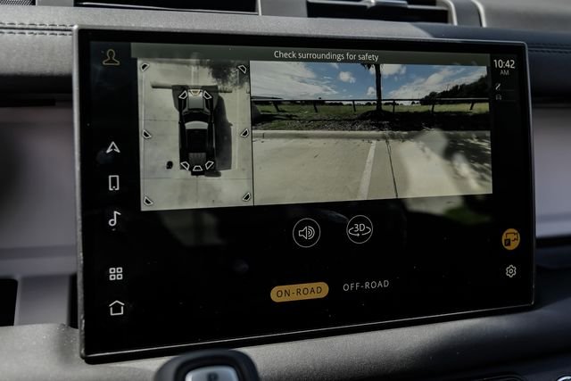 2025 Land Rover Defender X-Dynamic SE - Photo 28