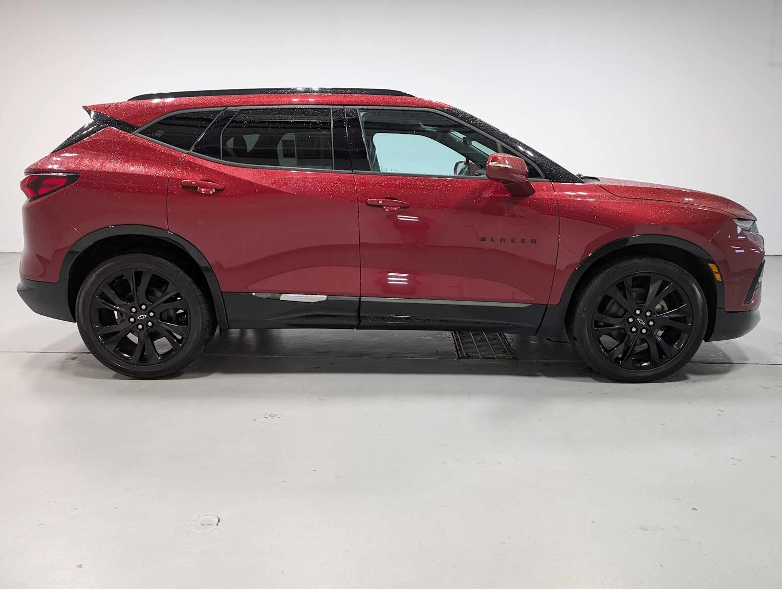 Used 2019 Cajun Red Tintcoat Chevrolet RS image 7