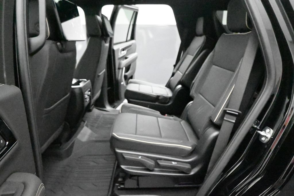 New 2026 Onyx Black GMC Elevation image 18