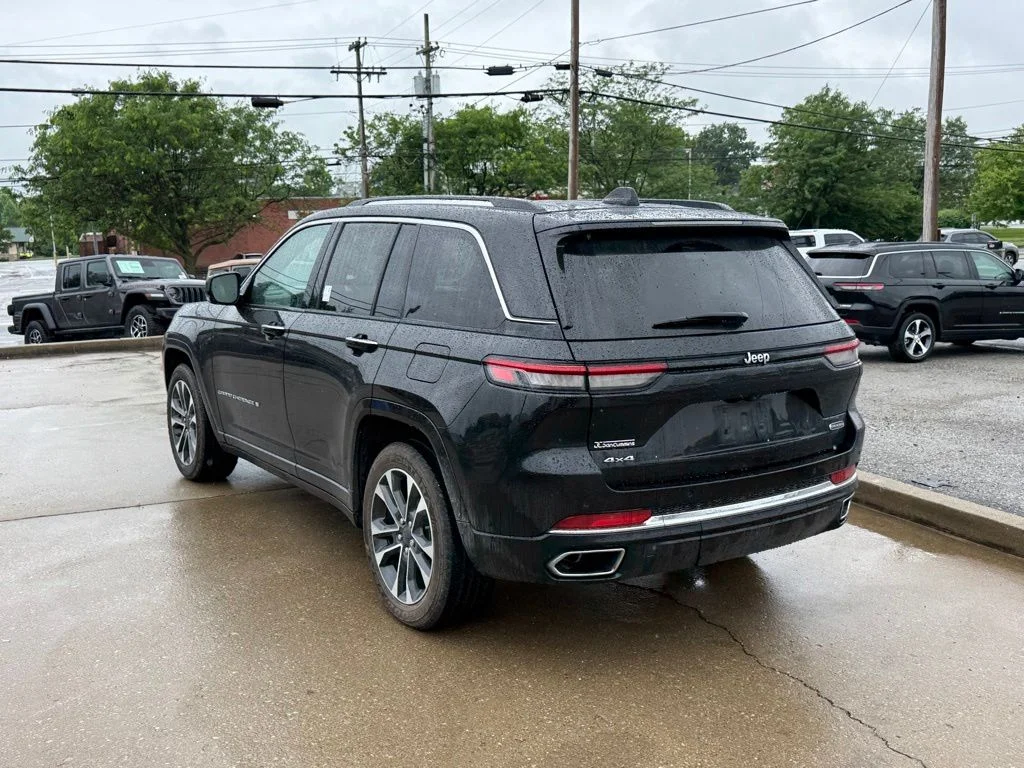 Used 2023 Black Jeep Overland image 8
