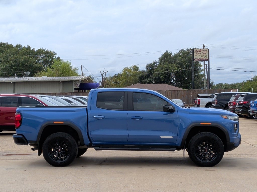 Used 2026  GMC Elevation image 9