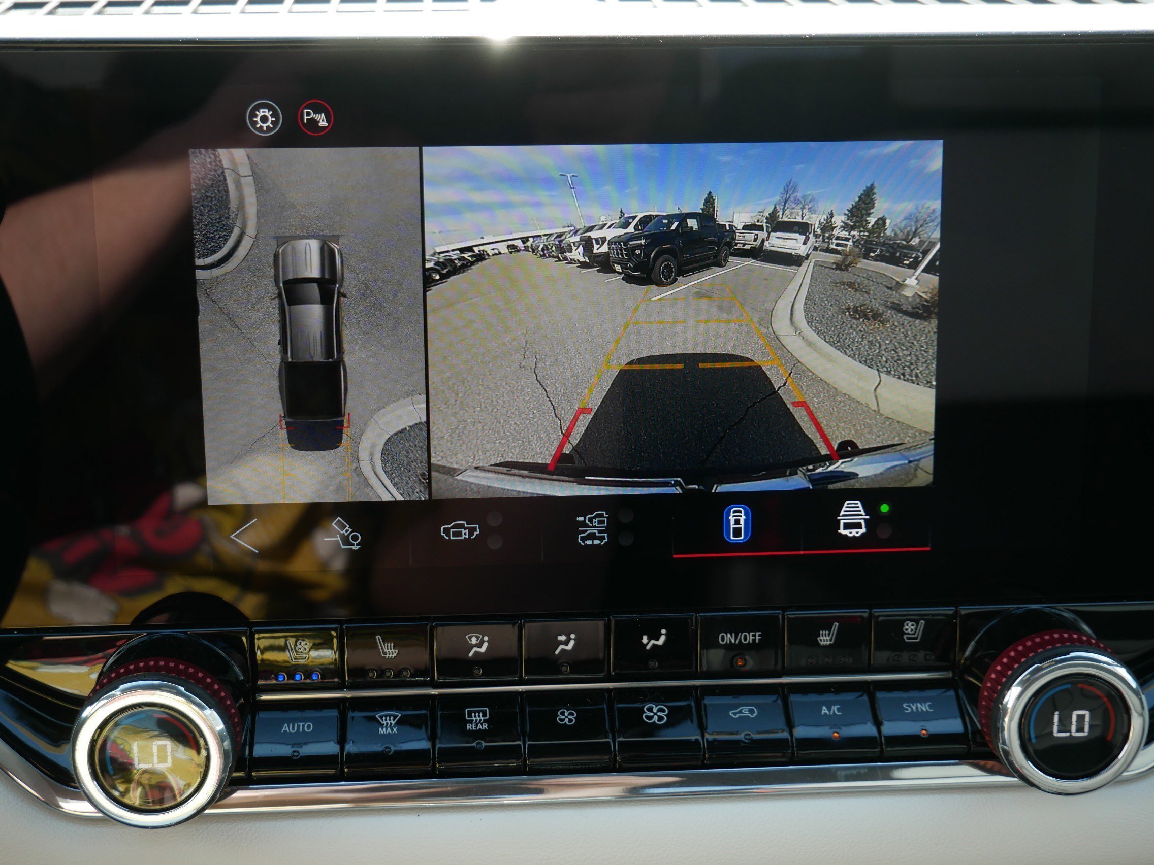 2026 GMC Canyon AT4X - Photo 10
