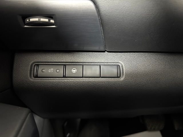 Used 2024 White Nissan Rock Creek image 21