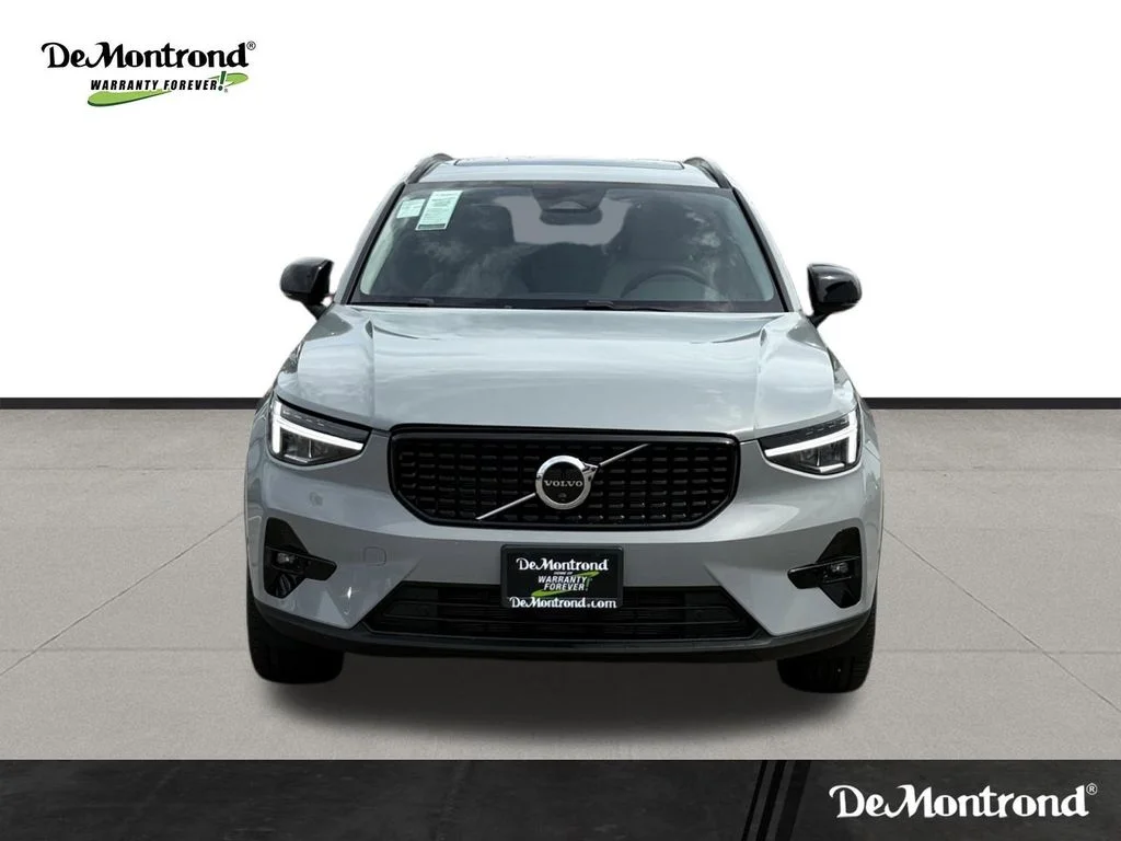 New 2026 Vapour Grey Volvo Plus image 2