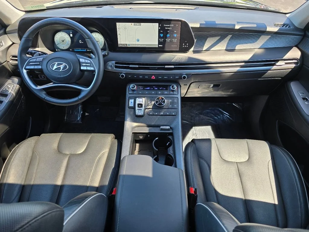 Used 2024 Abyss Black Hyundai Limited image 37