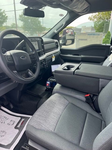 New 2026 Agate Black Metallic Ford F-550® XLT image 25