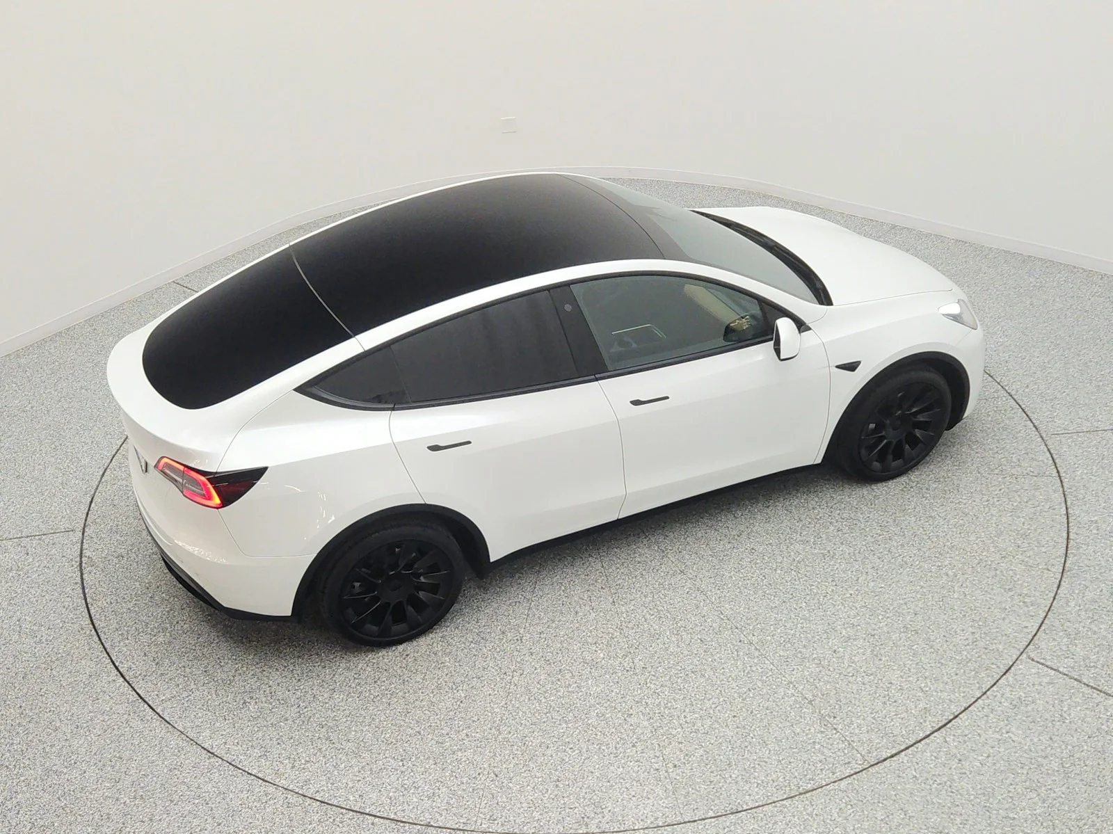 Used 2022 Pearl White Multi-Coat Tesla Long Range AWD image 26