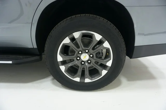 New 2026 Sterling Gray Metallic Chevrolet LT image 15