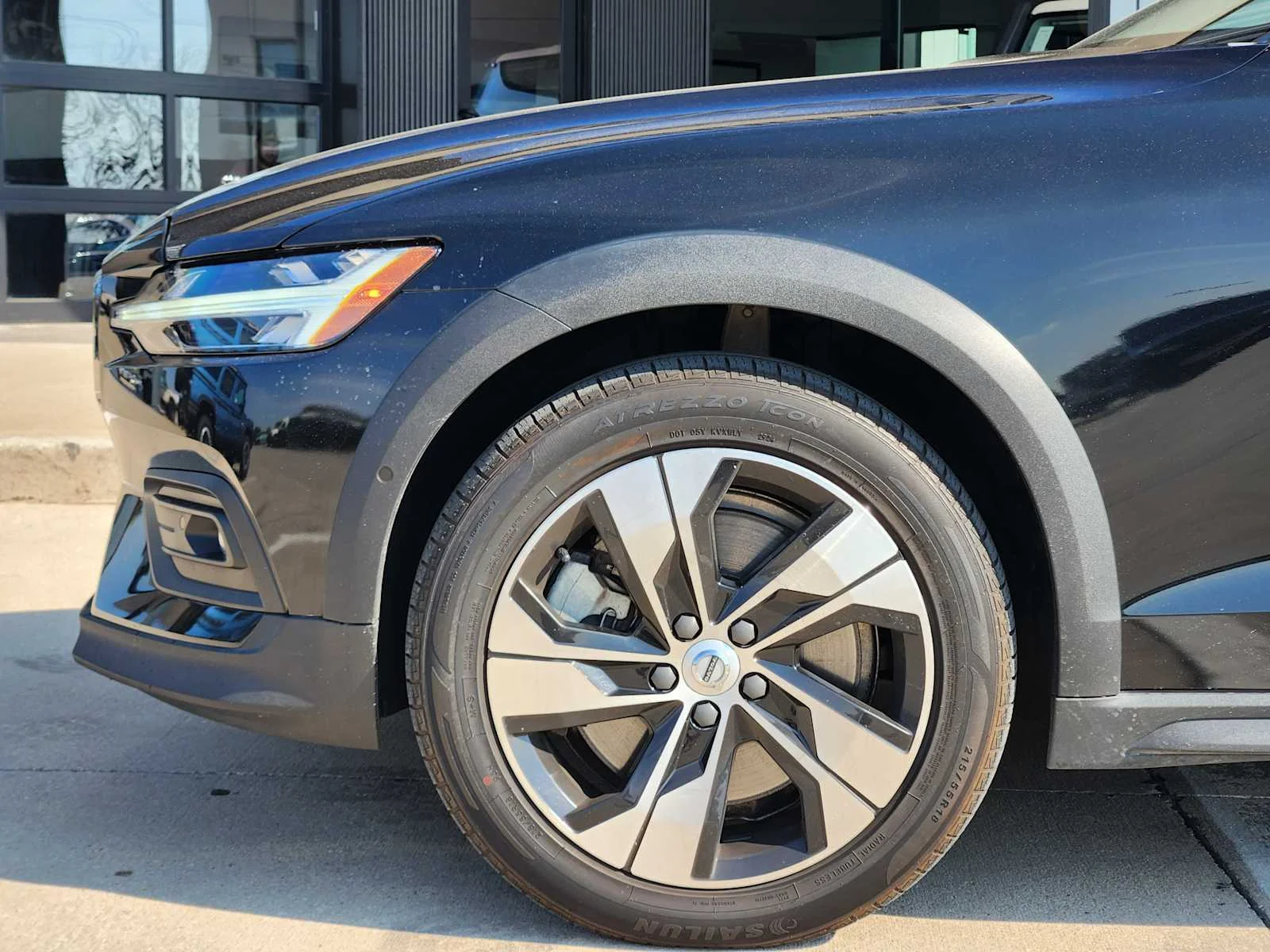 2024 Volvo V60 Cross Country Plus - Photo 9