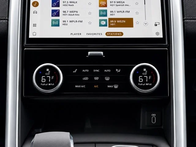 New 2026 Carpathian Grey Land Rover Dynamic SE image 26