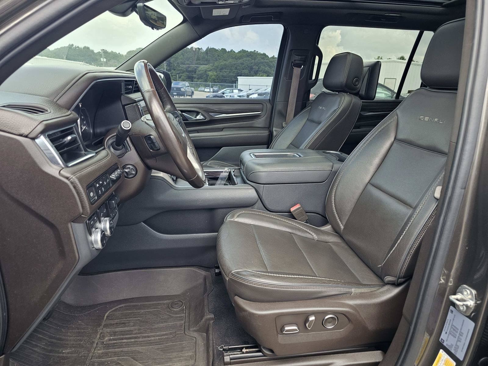 2021 GMC Yukon XL Denali - Photo 15