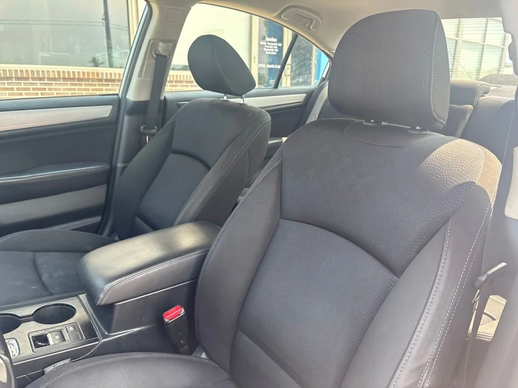 Used 2015 Silver Subaru 2.5i Premium image 11