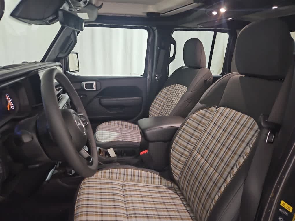 2026 Jeep Gladiator 85th Anniversary Edition - Photo 3