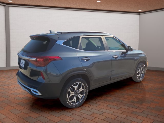 Certified Used 2022 Gray Kia EX image 4