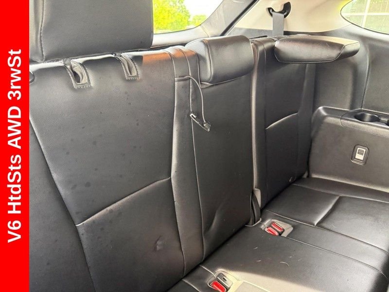 Used 2020 Moon Dust Toyota XLE image 13