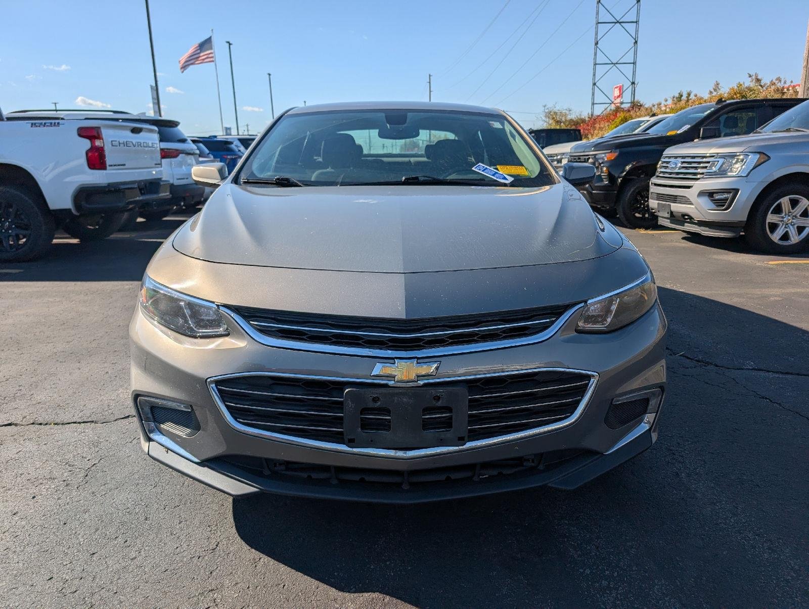 Used 2018 Pepperdust Metallic Chevrolet LT image 2