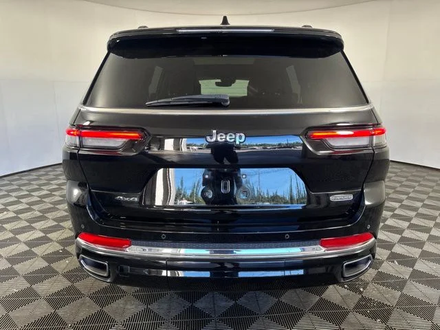 Used 2023 Diamond Black Jeep Overland image 26