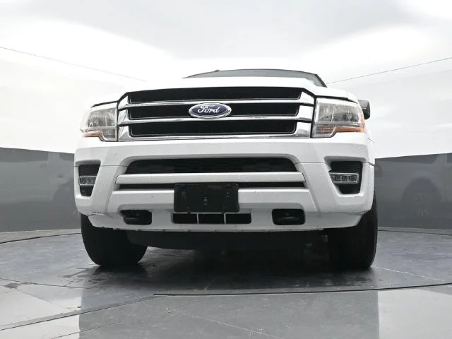 Used 2017 White Ford XLT image 32